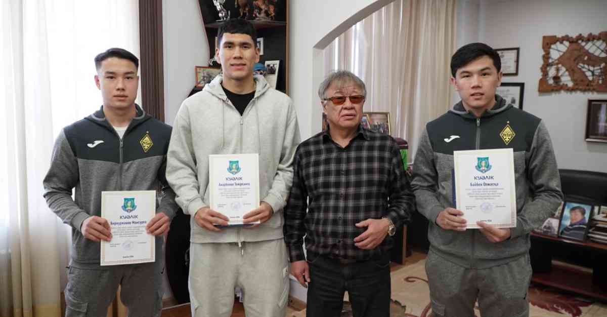 Қақпашы Темірлан Анарбеков студент атанды