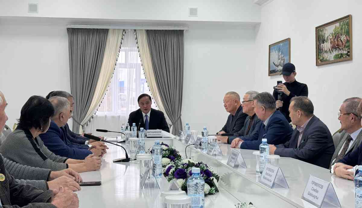 Жаңа Ата Заң жобасы: Облыс әкімі Жамбыл ауданында зиялы қауыммен кездесті