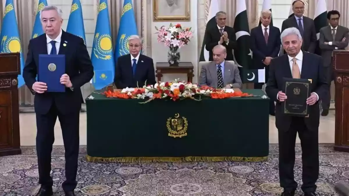 Мемлекет басшысы мен Пәкістан Премьер-министрінің қатысуымен бірқатар құжатқа қол қойылды