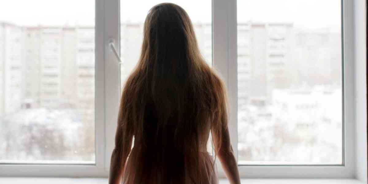 Таразда әйел балаларын бесінші қабаттан лақтырып жіберген