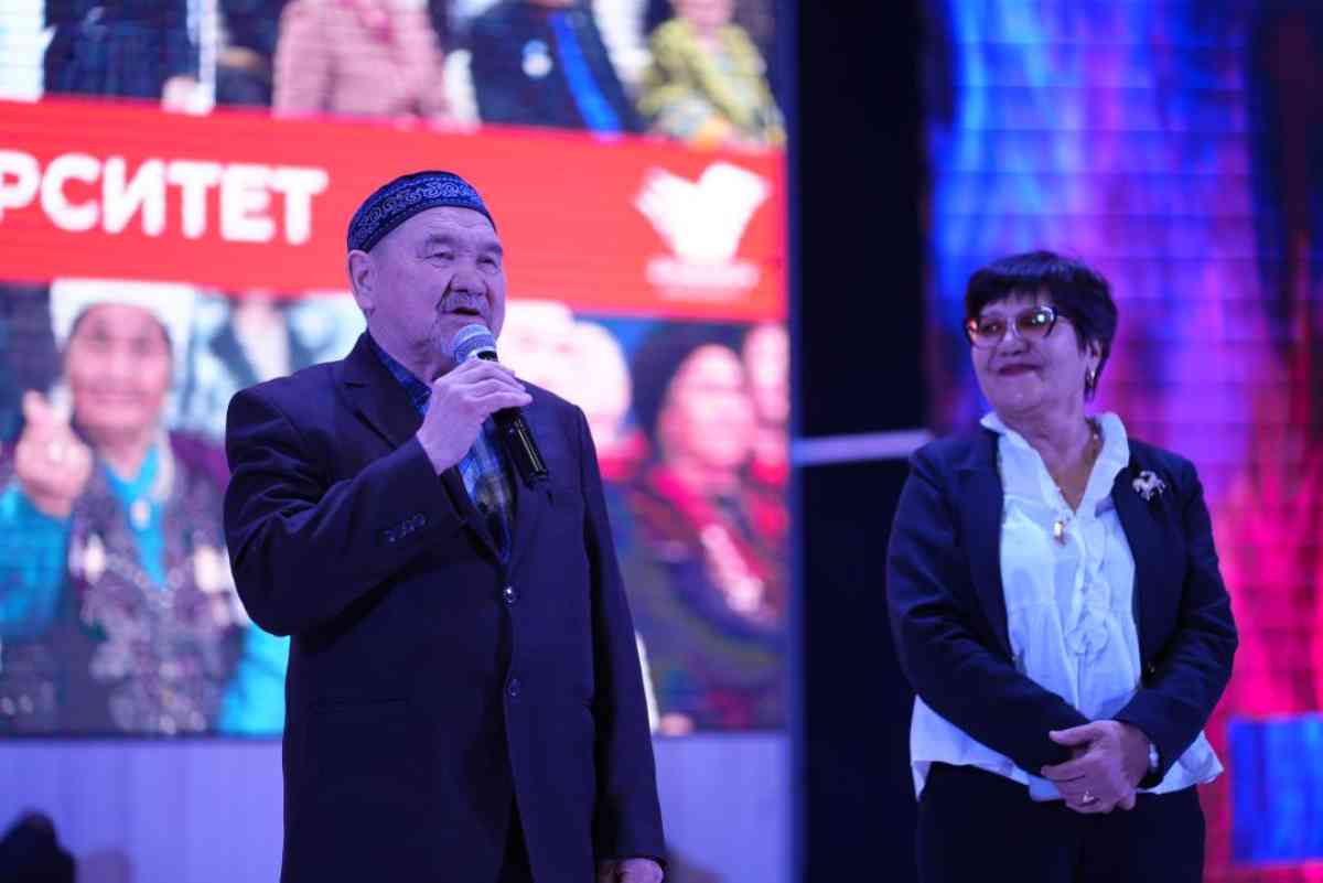 «Күміс университет»: Ақтөбеде 50 жастан асқан азаматтарға арналған оқу маусымы басталды