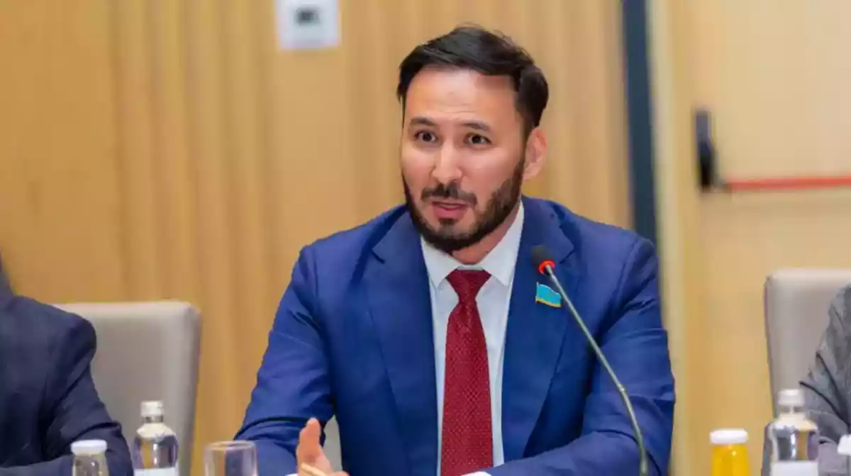 «Respubliсa» партиясы жаңа Конституция жобасын қолдайды – Айдарбек Қожаназаров