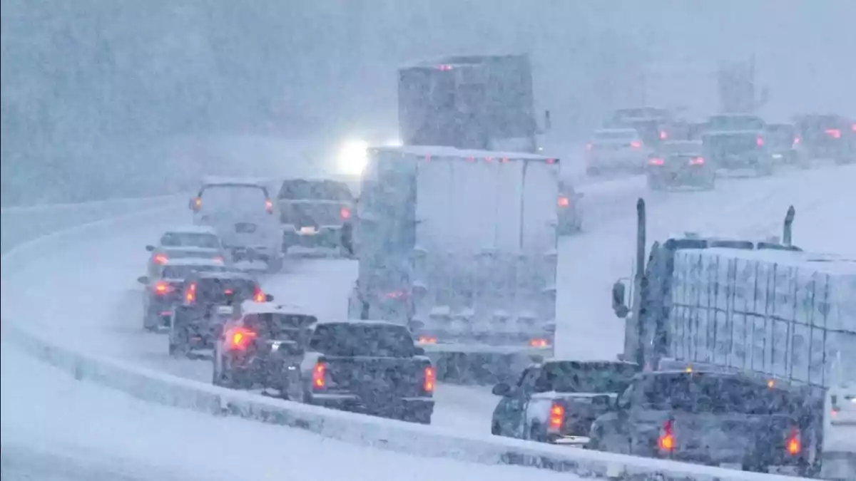 Еліміздегі ақылы автожолдарда сараланған төлем енгізу ұсынылды