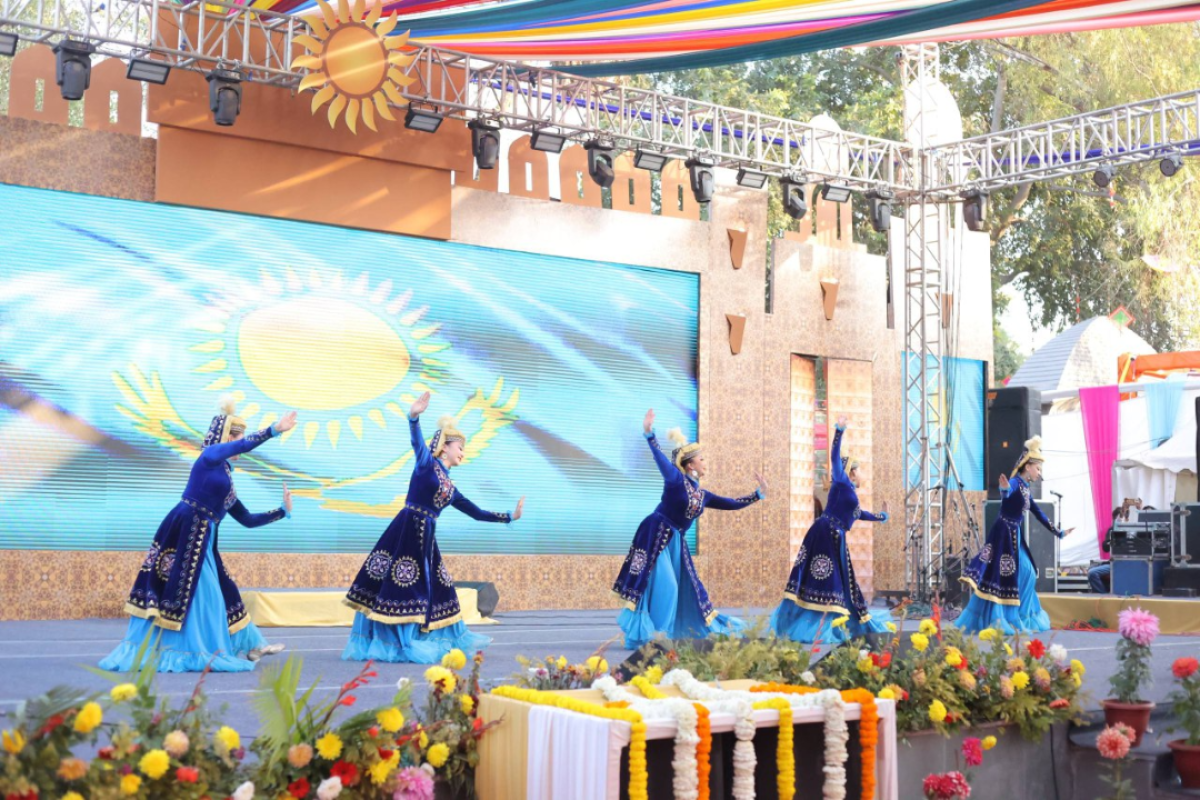 Жамбылдықтар ұлттық өнерді Үндістан сахнасында насихаттады