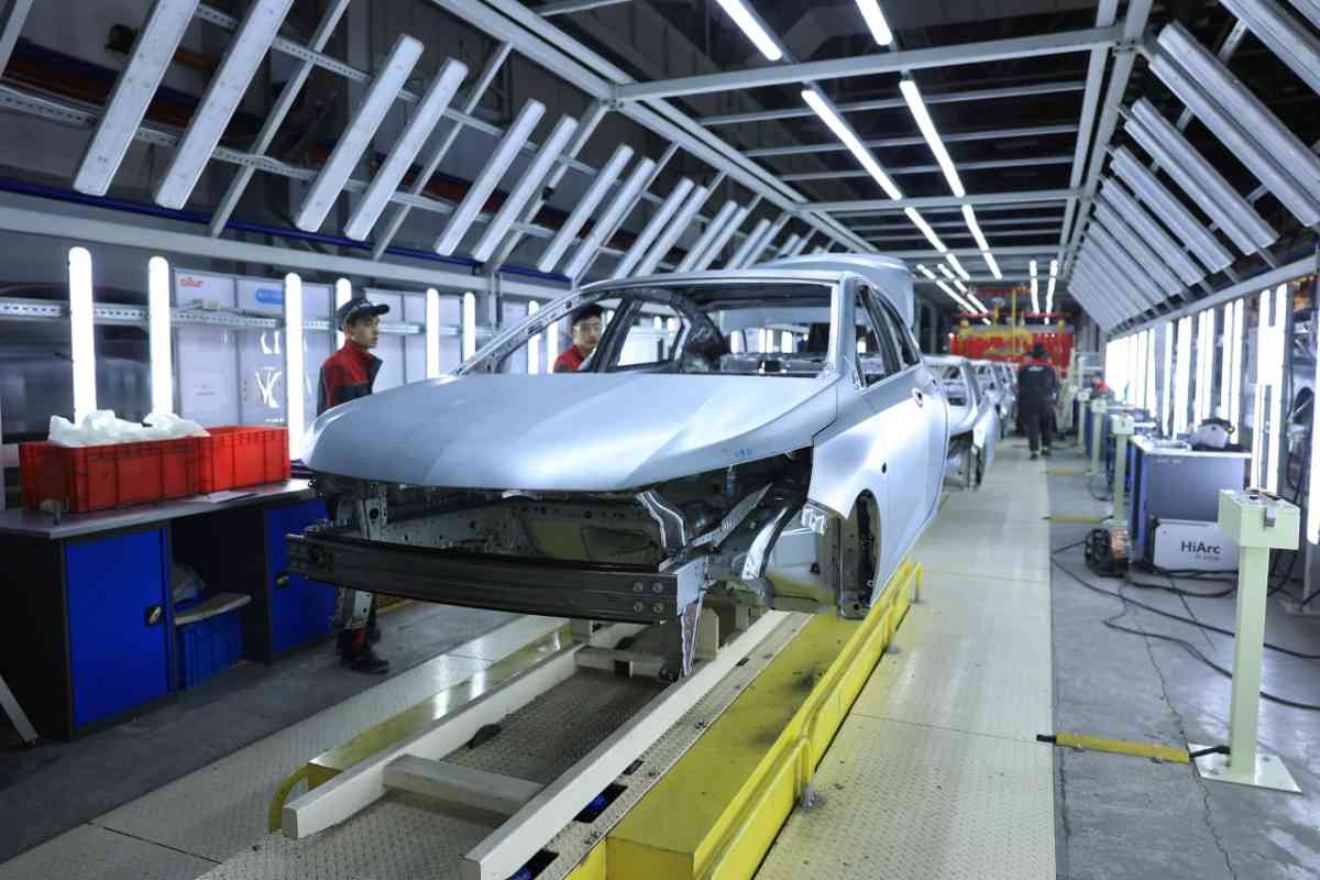 Елімізде экологиялық автомобиль және авиациялық отын өндіретін зауыт салынады