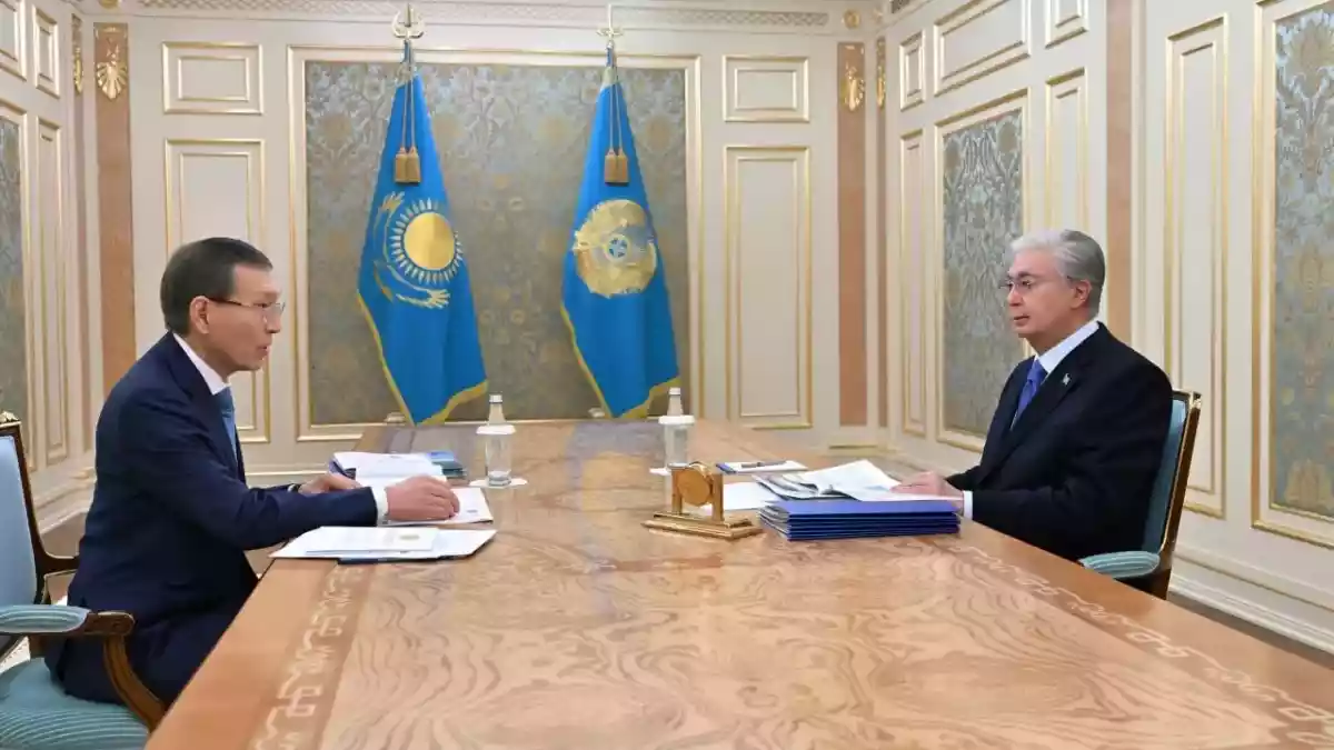 Мемлекет басшысы Орталық референдум комиссиясының төрағасы Нұрлан Әбдіровті қабылдады