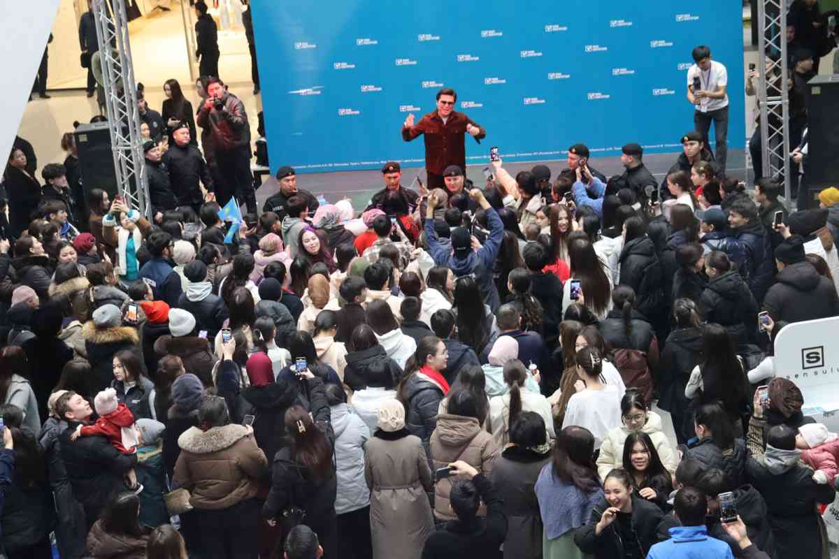 Март ойын-сауық орталығы алаңында жаңа Конституция жобасын қолдауға арналған LIVE-концерт өтті