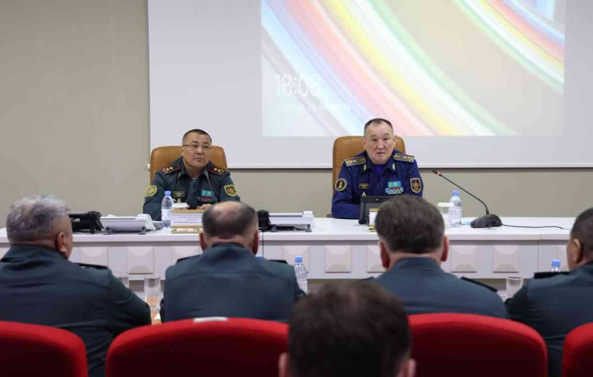 Қорғаныс министрі Қарулы күштердің жауынгерлік дайындық басымдықтарын айқындады