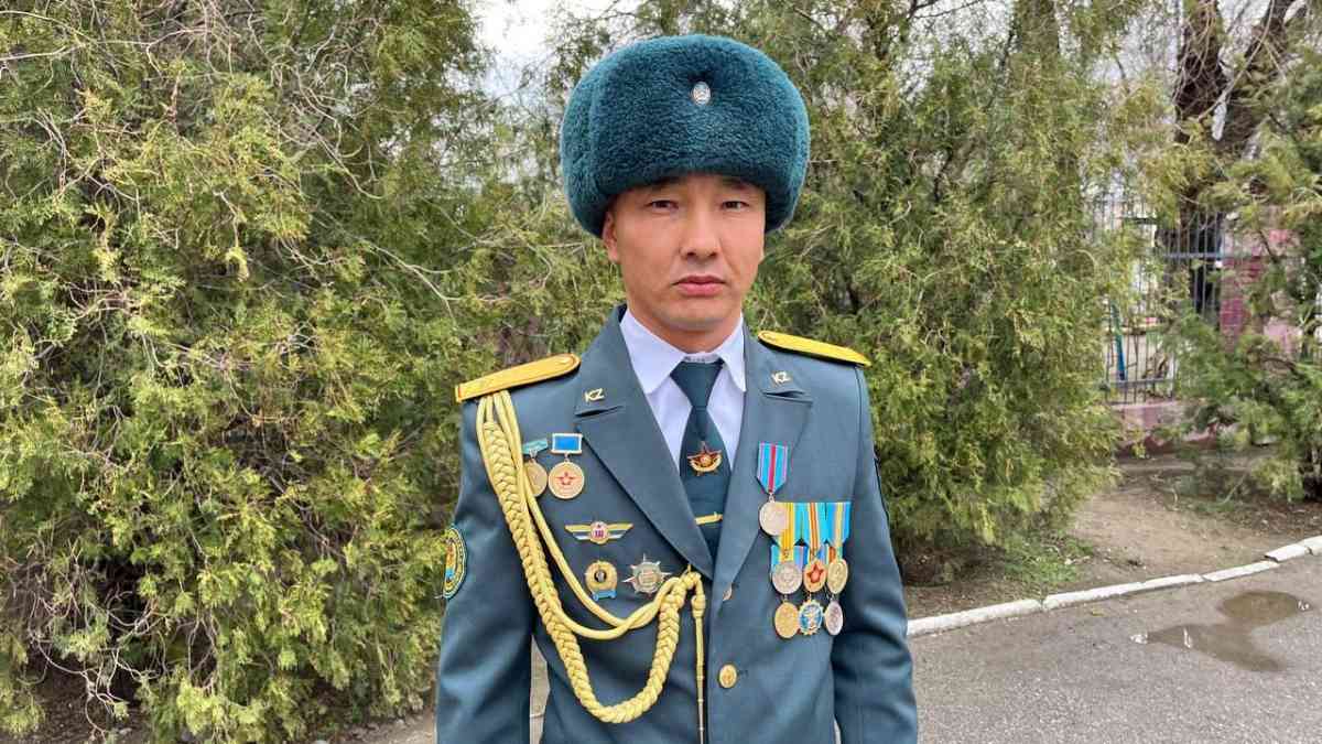 Қарулы күштердің әскери қызметшісі өрттегі ерлігі үшін медальмен марапатталды