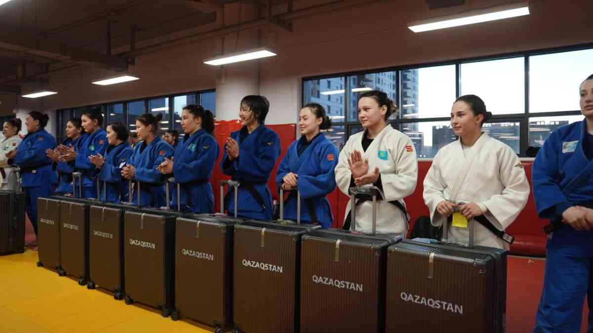 Қазақстан ұлттық құрамалары алғаш рет толық спорттық киім жиынтығымен қамтылып жатыр