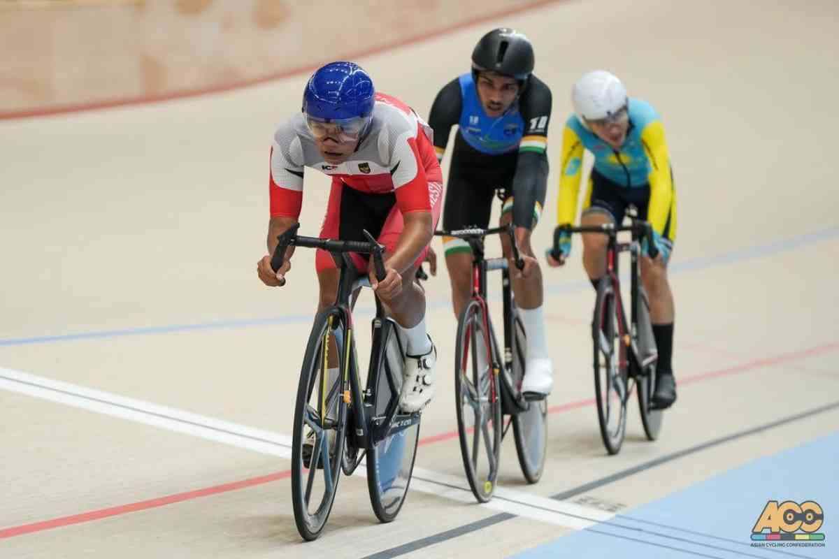 Азия чемпионатында қазақстандық велошабандоздар екі күміс еншіледі