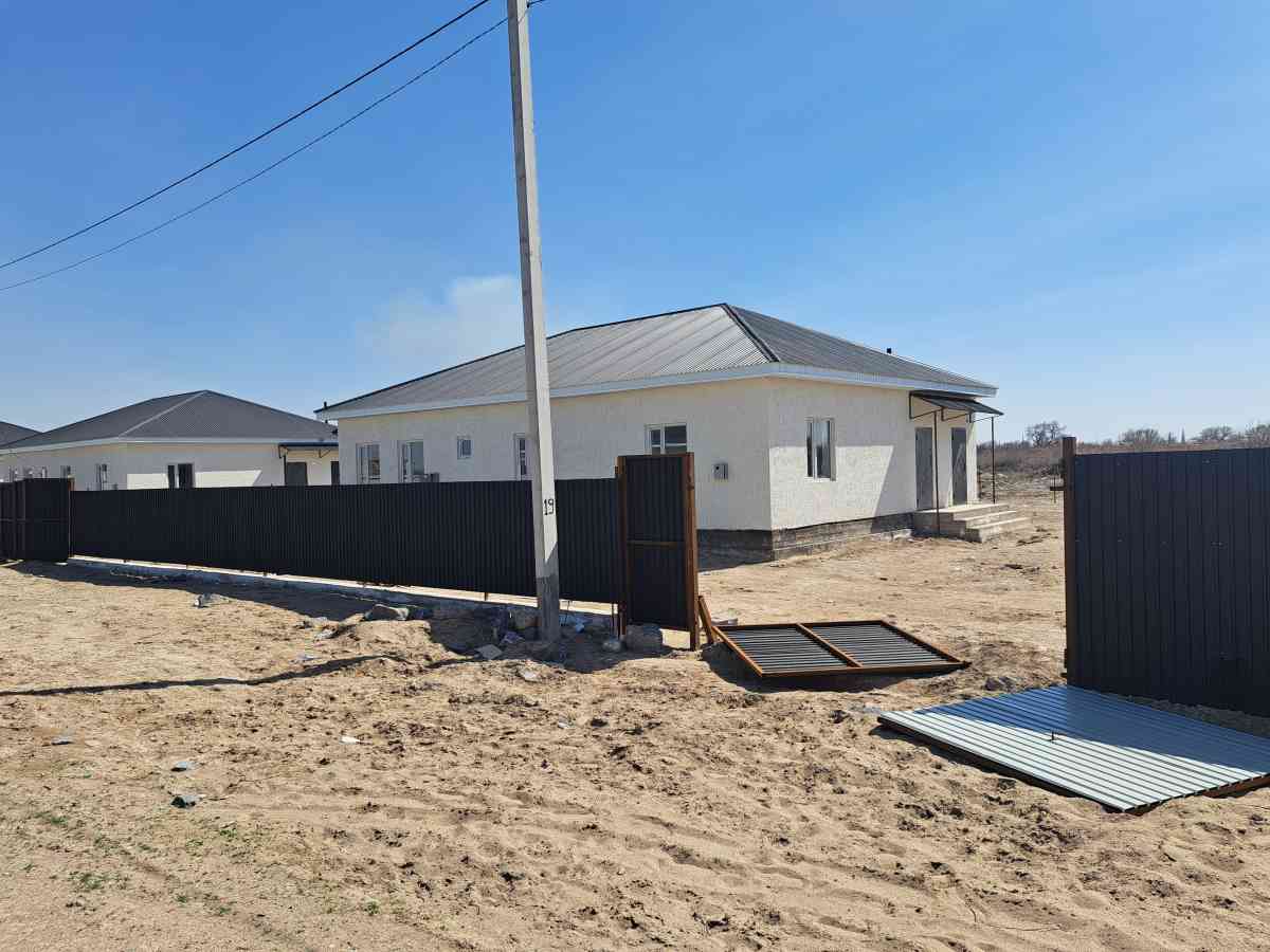 Сырты бүтін, іші түтін: Мойынқұмдағы жаңа үйлердің сапасы сын көтермейді