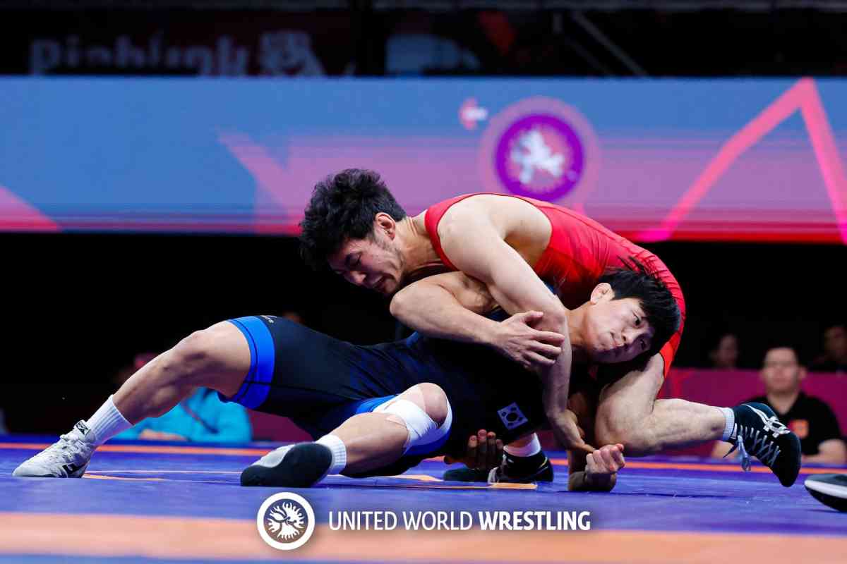 Қазақстандық Алматбек Аманбек грек-рим күресінен Азия чемпионатының финалына шықты