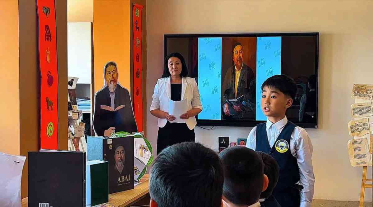 Еліміздегі мектептерде «Адал азамат» бағдарламасы аясында жаңа форматтағы іс-шаралар өтуде