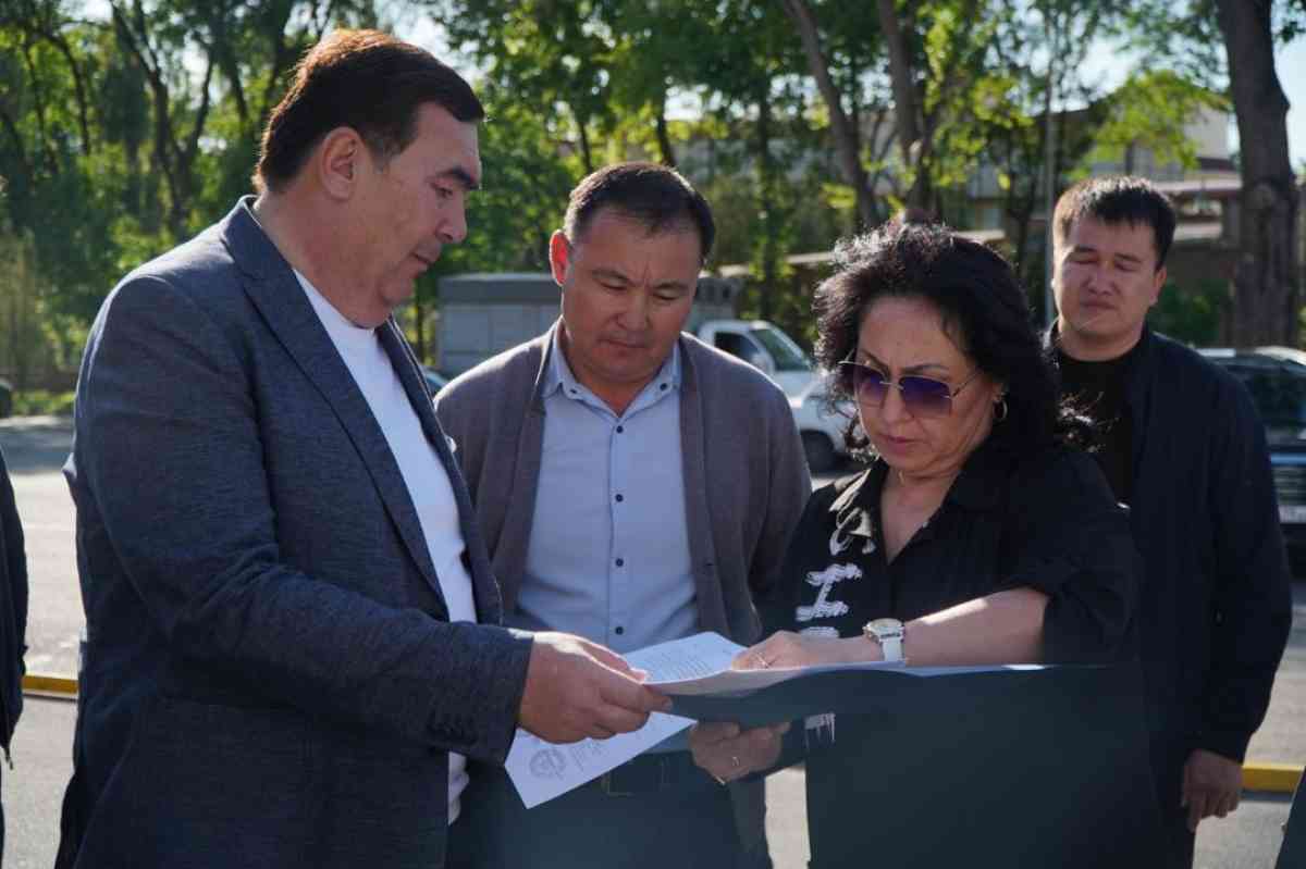 Қала әкімі "Жеңіс" саябағындағы заңсыз аттракциондарды сынға алды