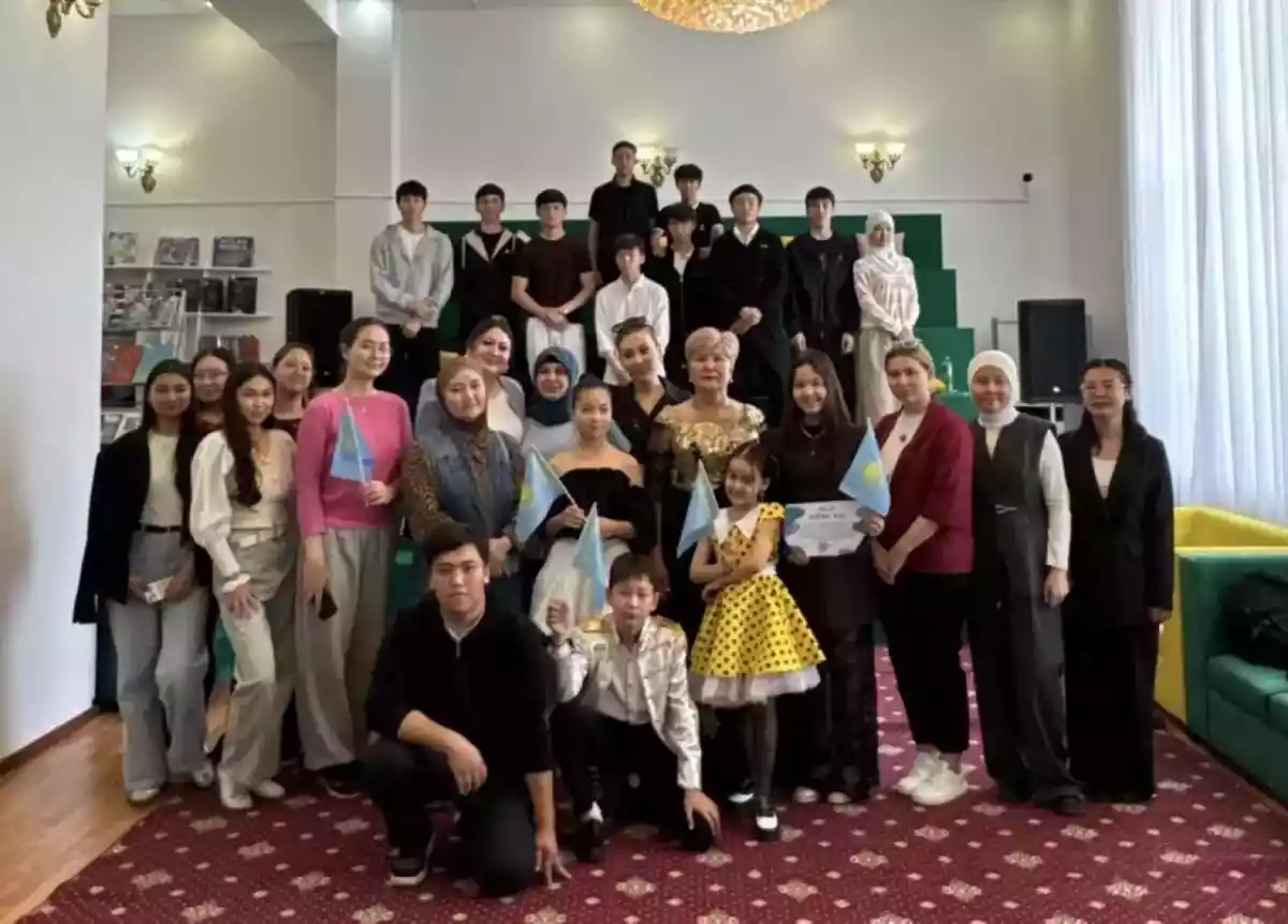 Қазақстан халқы бірлігі күні мерекесіне орай әдеби кеш өтті