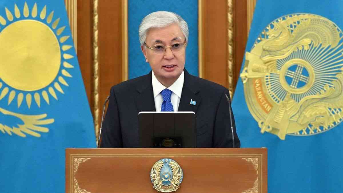 Мемлекет басшысы қазақстандықтарды Отан қорғаушылар күнімен құттықтады