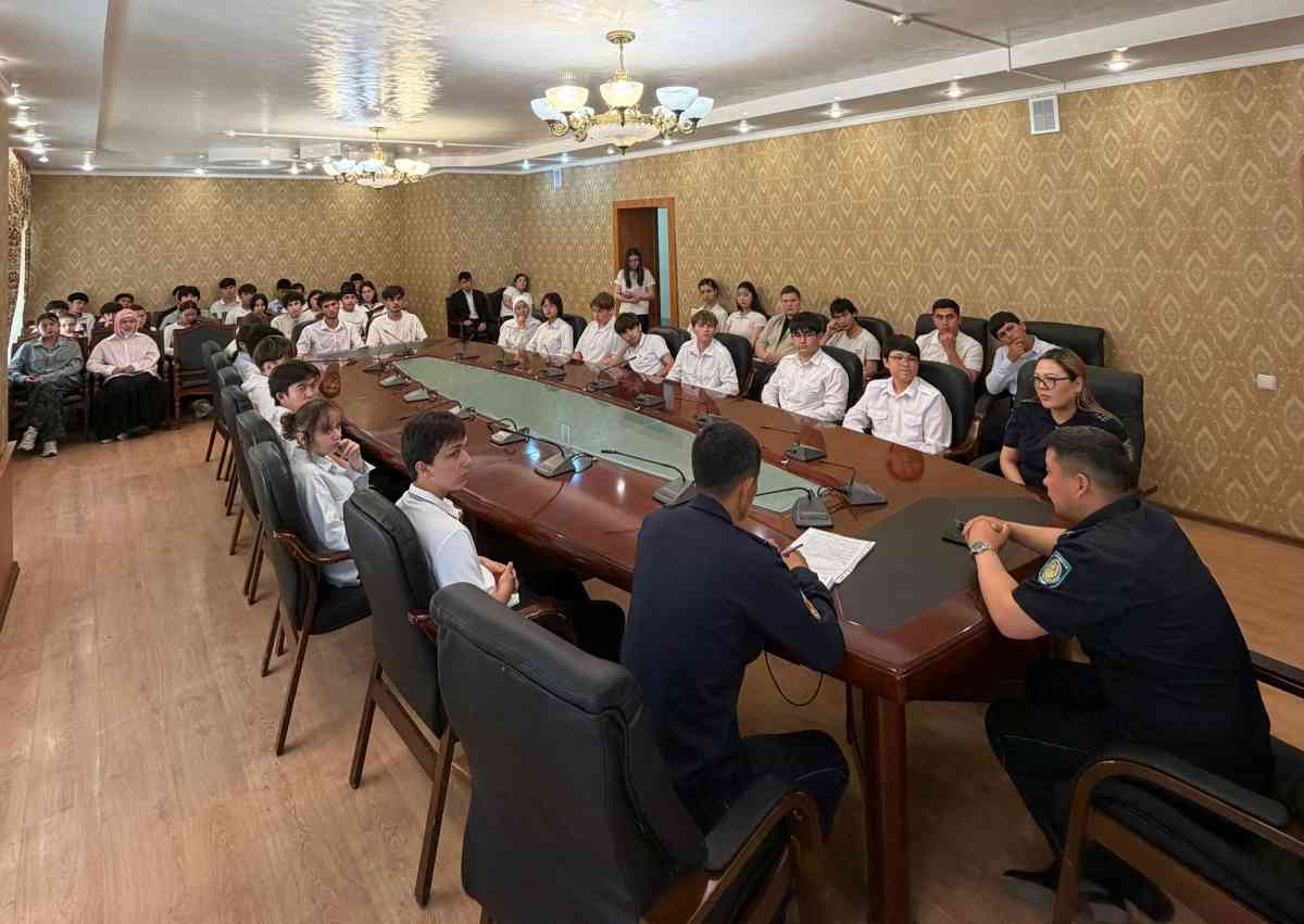 Жамбылда студенттер мен сотталғандар арасында телекөпір ұйымдастырылды